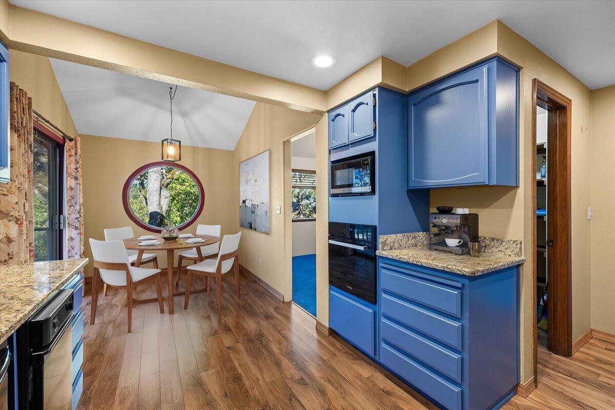 2588 Congress Way