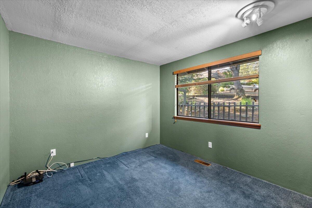 2588 Congress Way