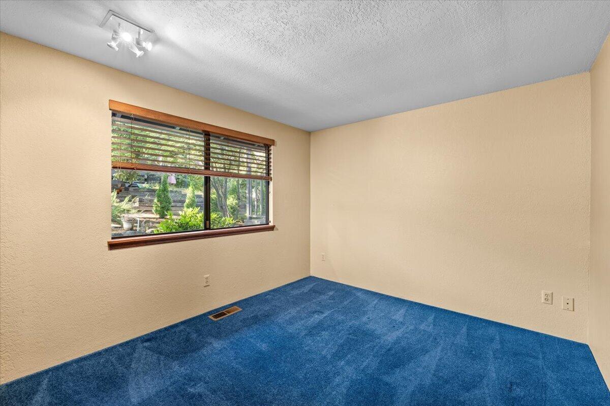2588 Congress Way