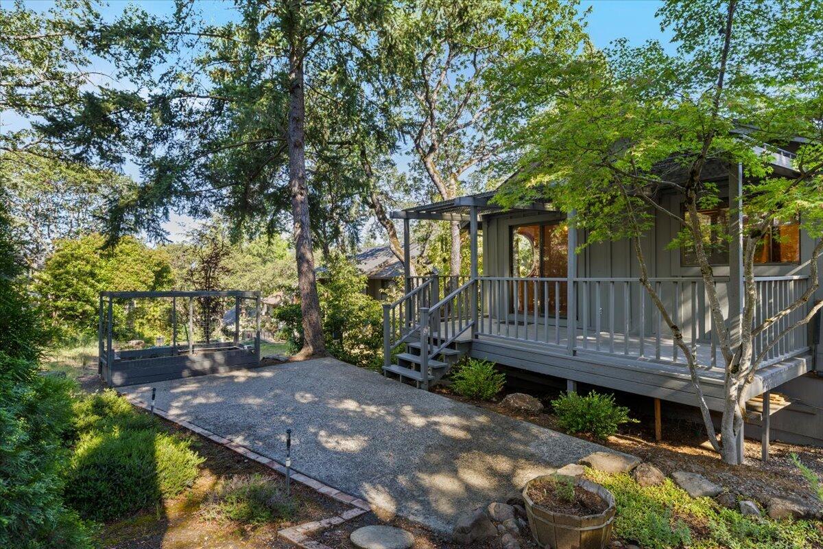 2588 Congress Way