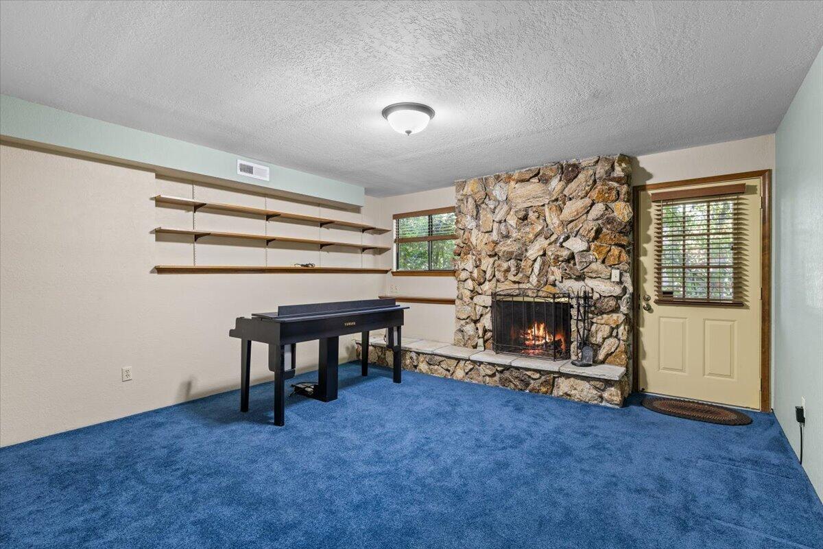 2588 Congress Way
