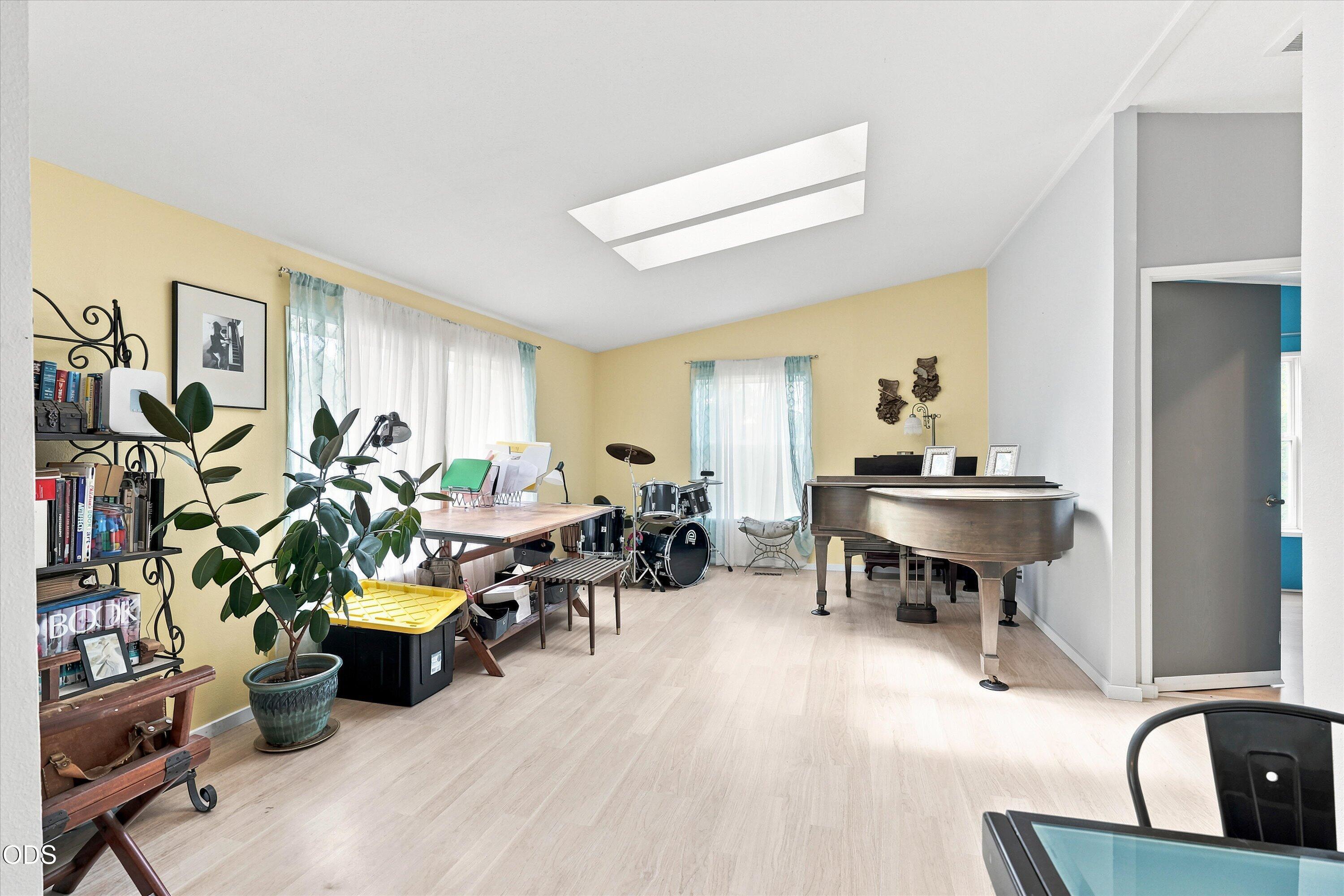 321 Clay Street, SPC 105