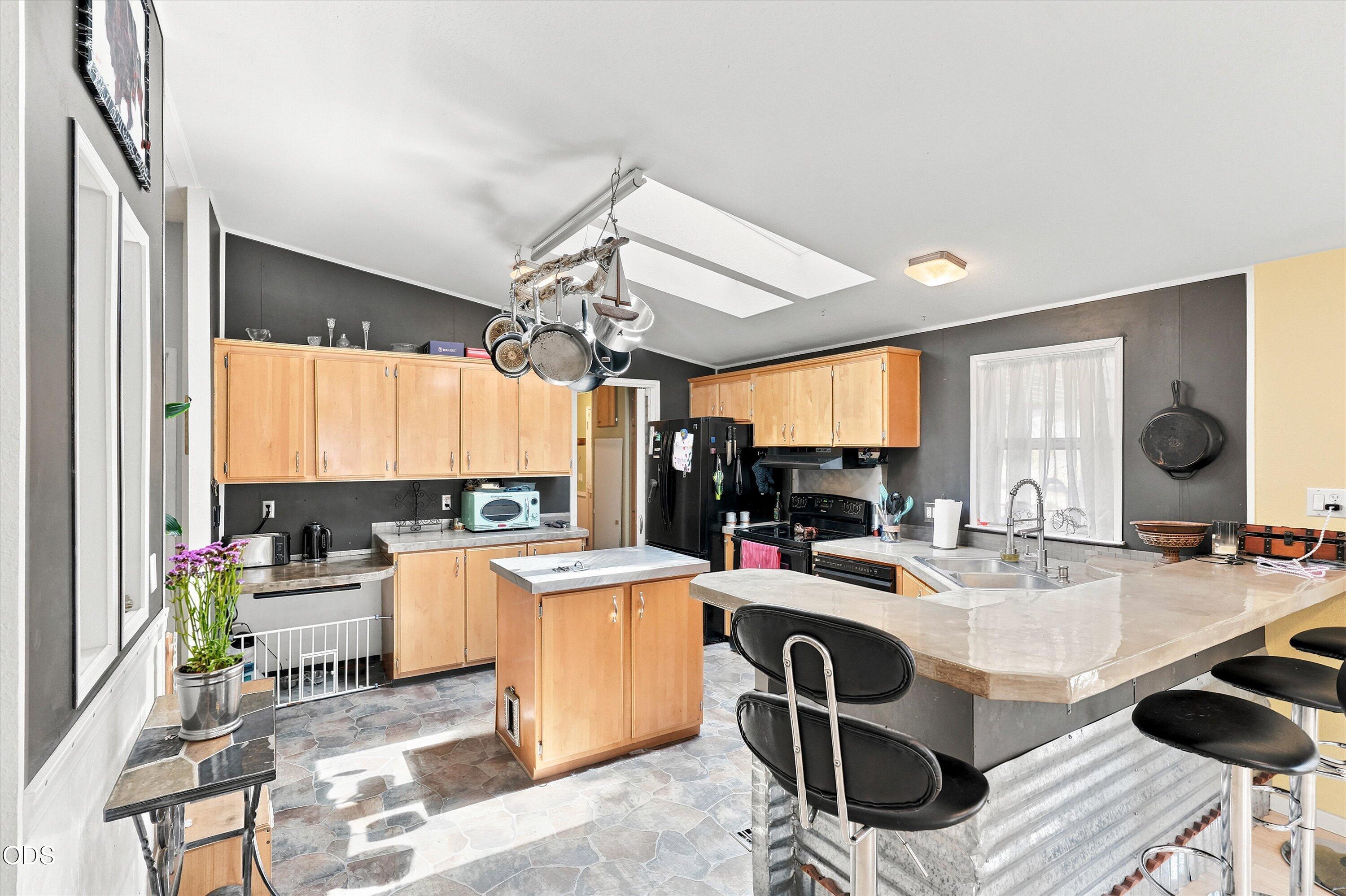 321 Clay Street, SPC 105