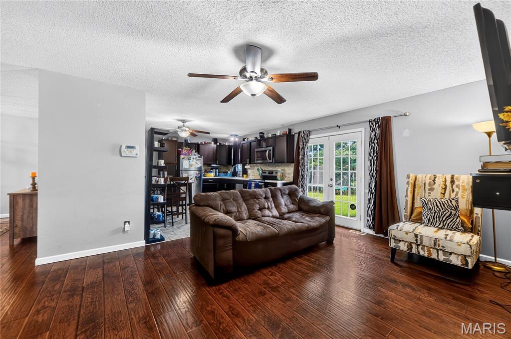 1124 Teson Road