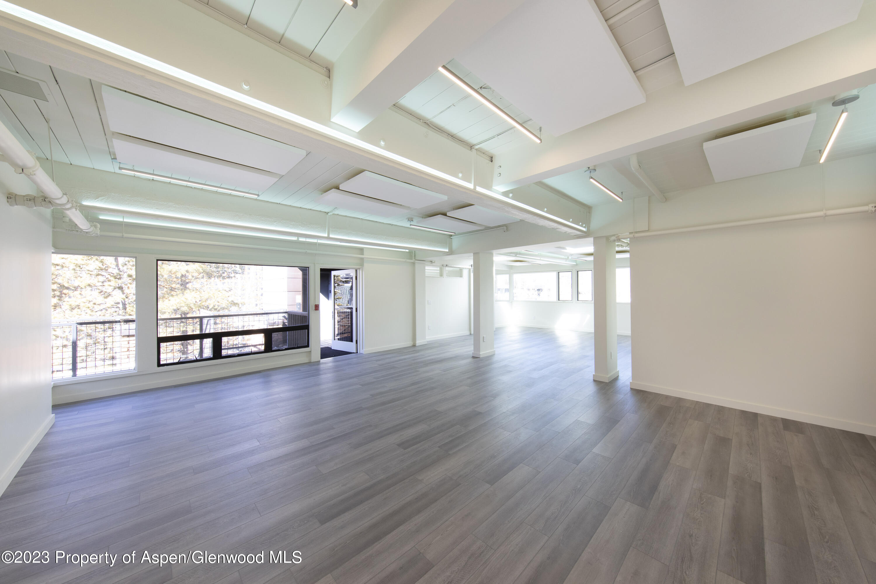 300 S Spring Street, 301