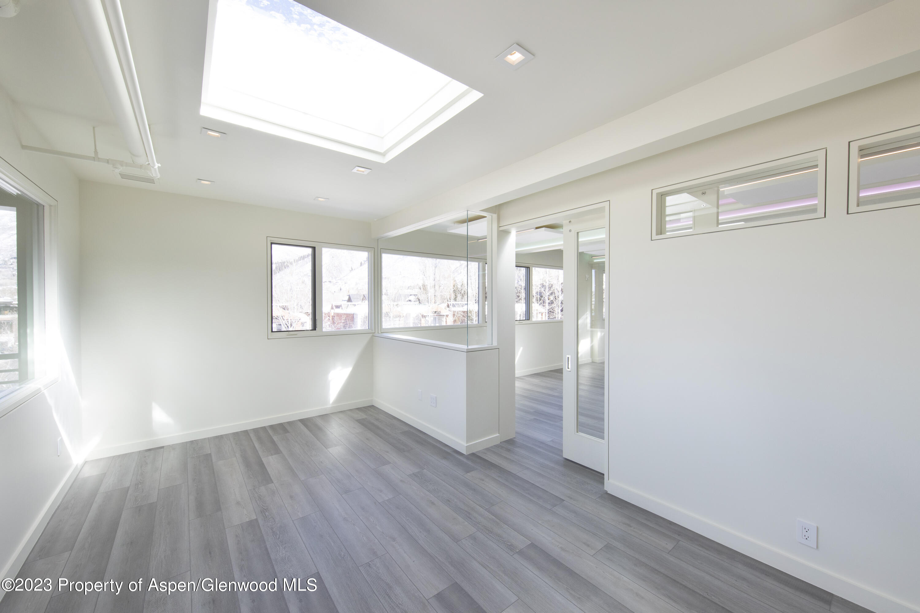 300 S Spring Street, 301