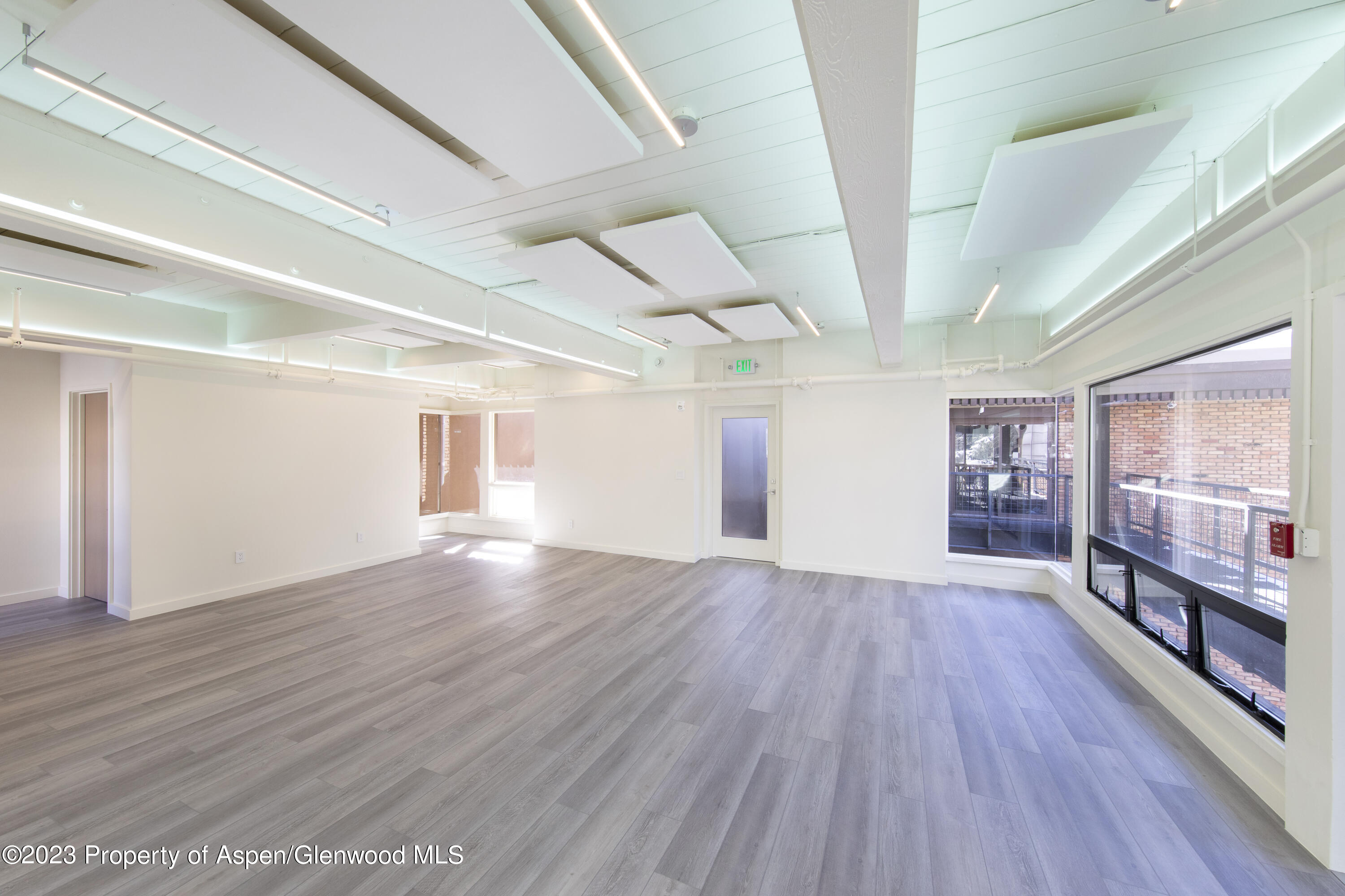 300 S Spring Street, 301