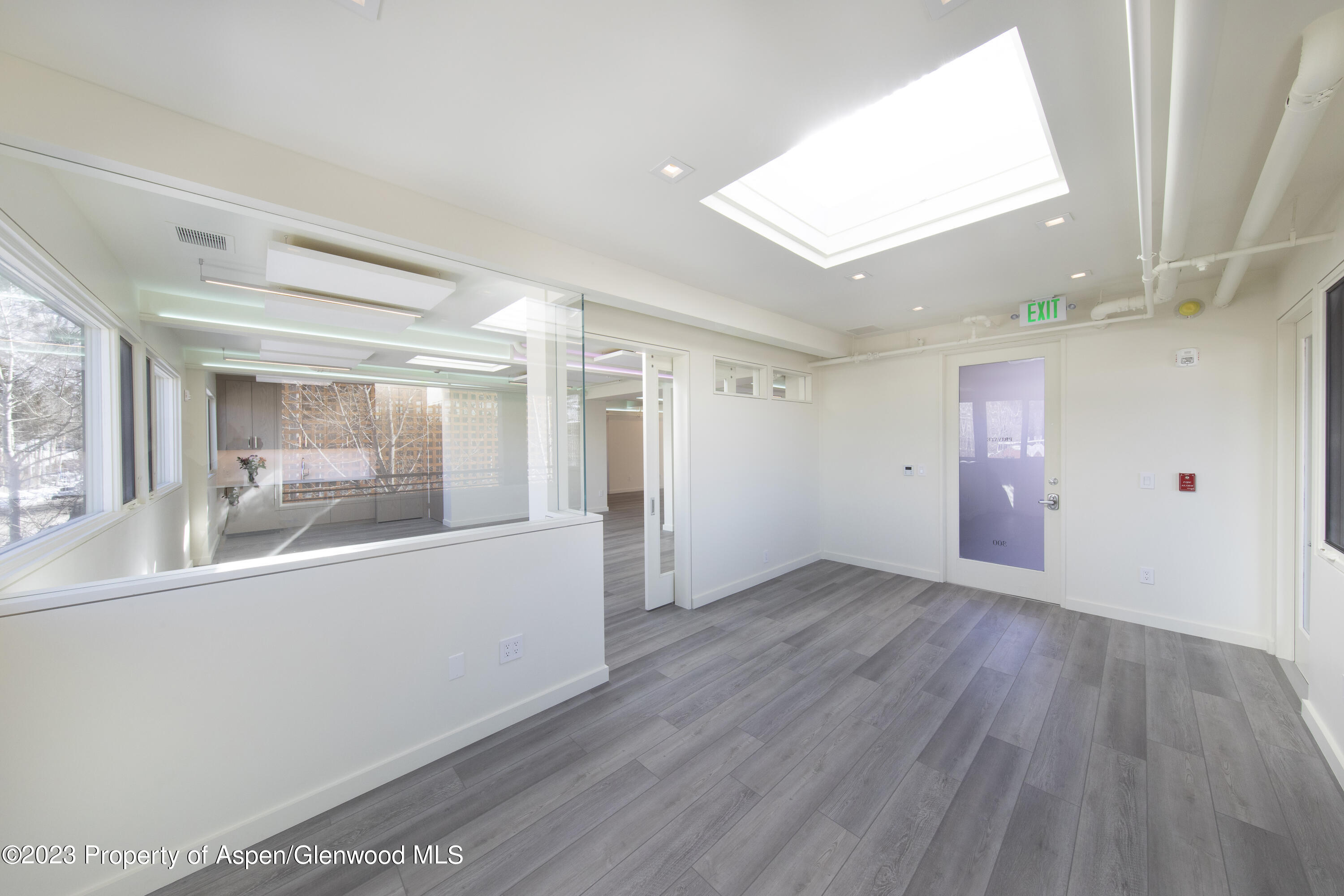 300 S Spring Street, 301