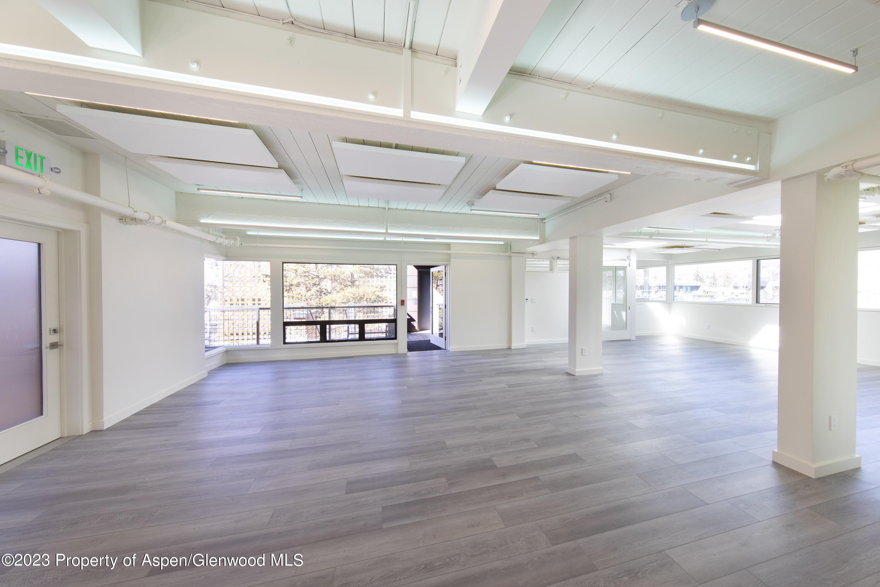 300 S Spring Street, 301