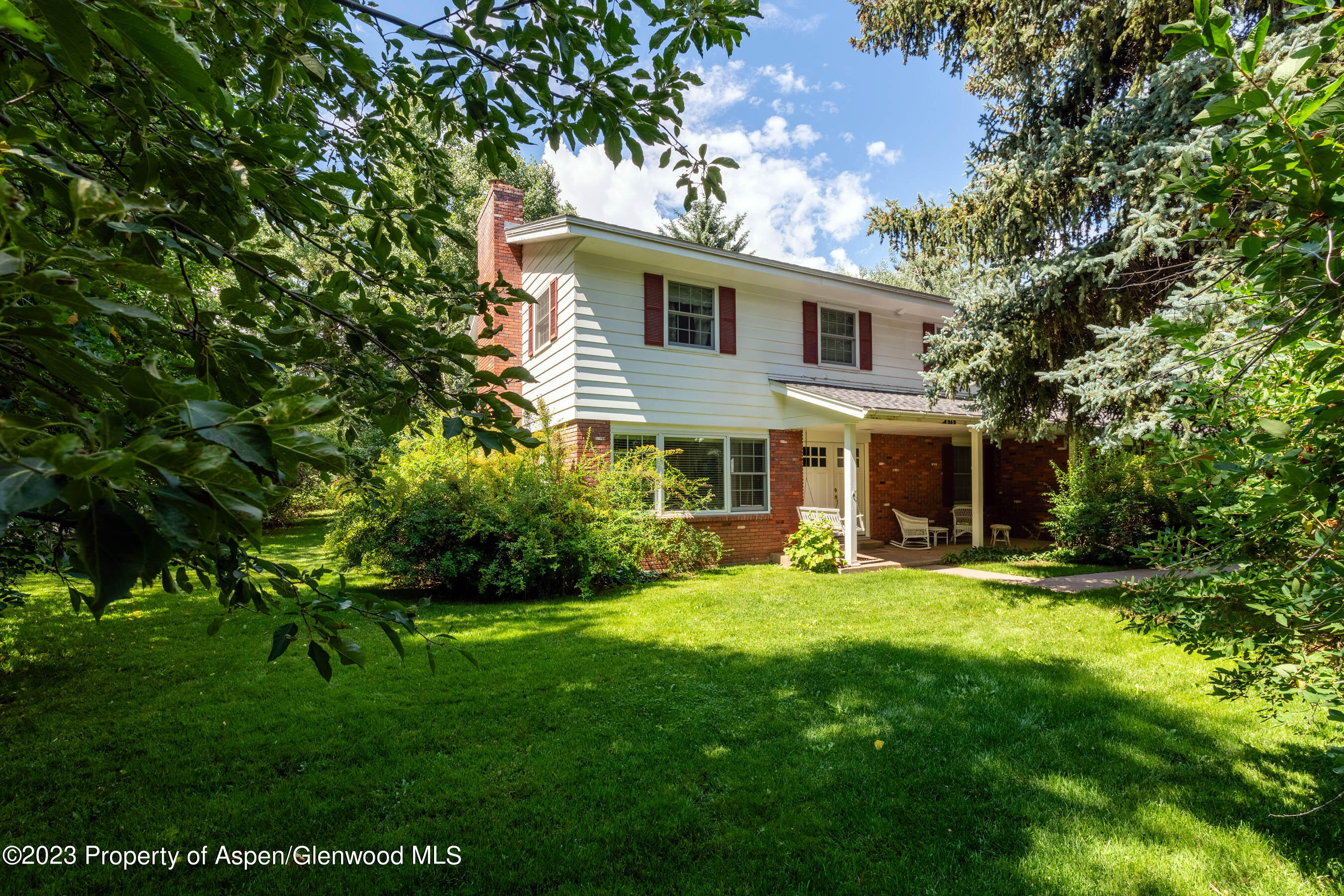 875 Bonita Drive
