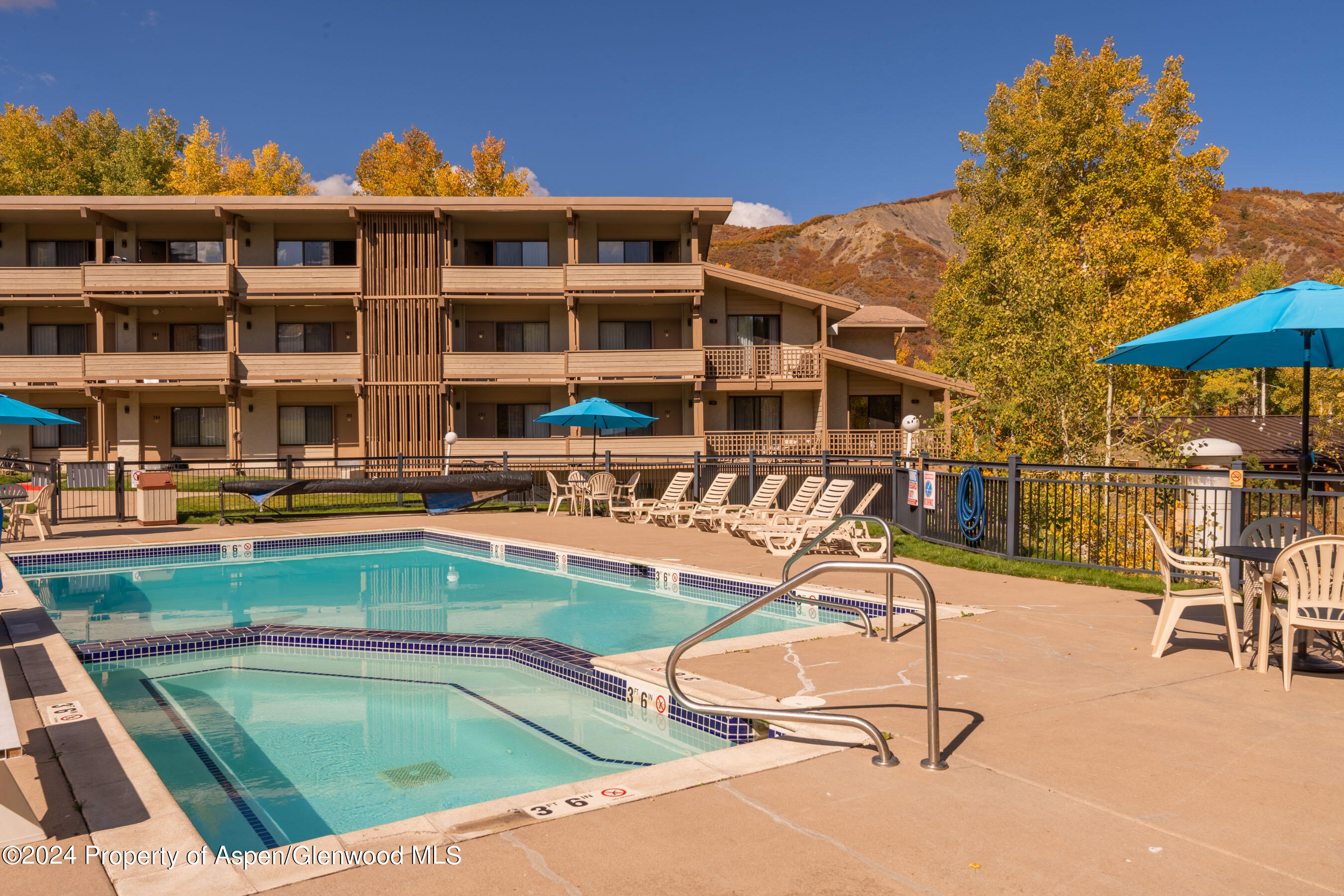 25 Daly Lane, 114
