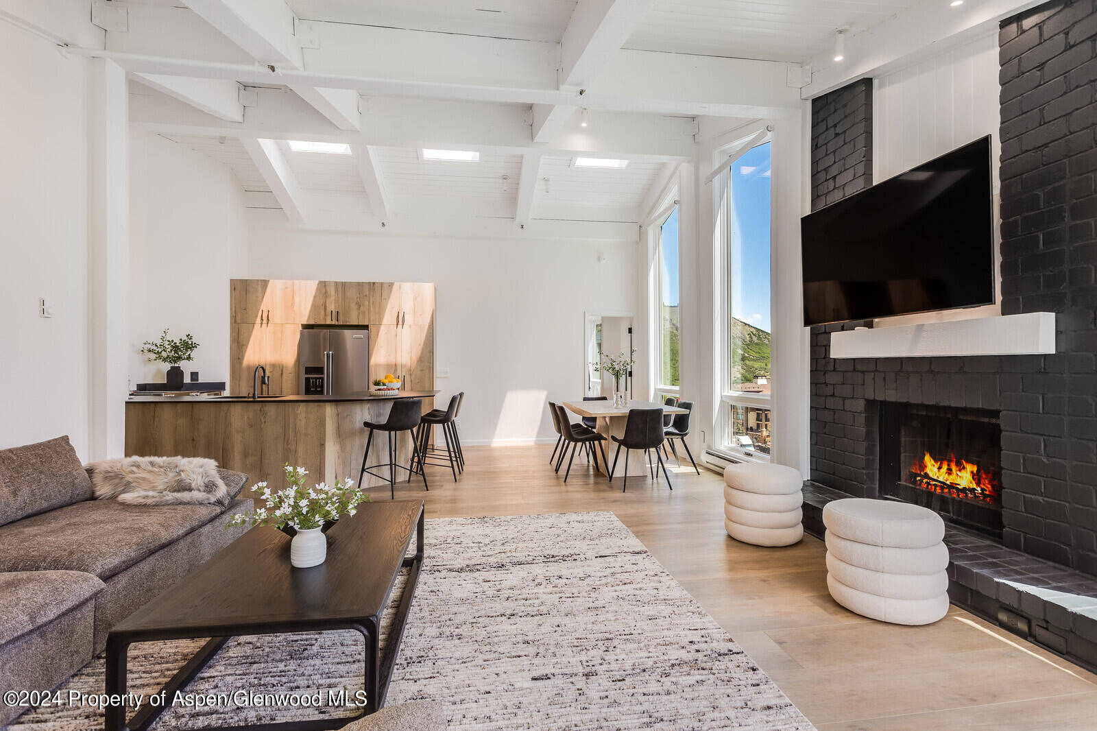 360 Wood Road, 301