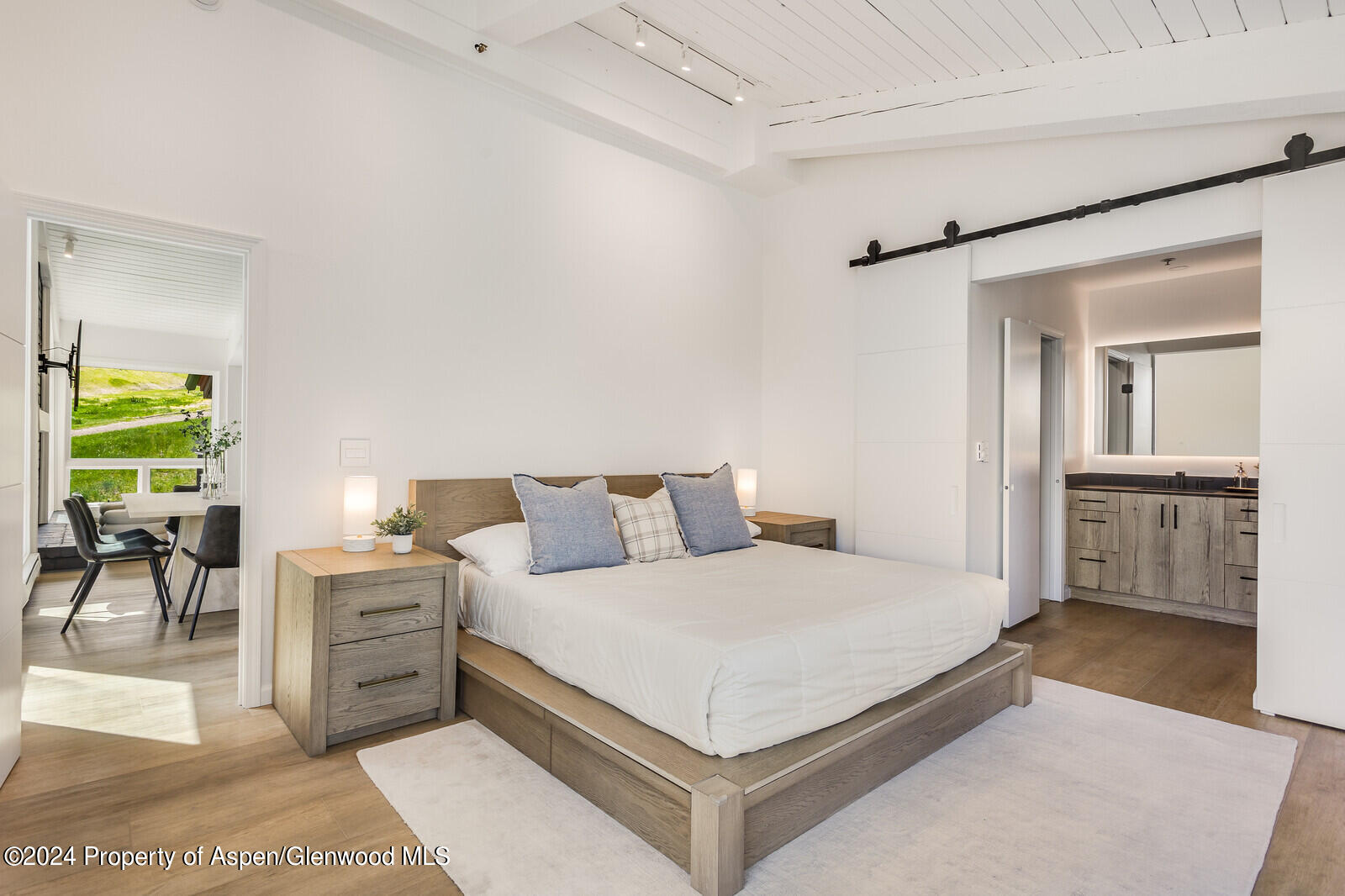 360 Wood Road, 301