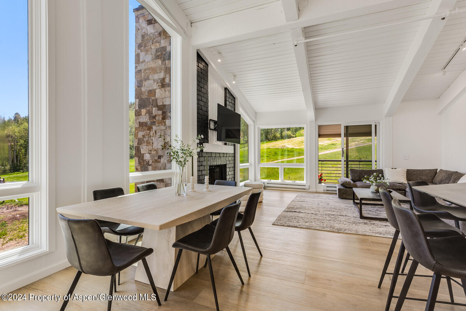 360 Wood Road, 301