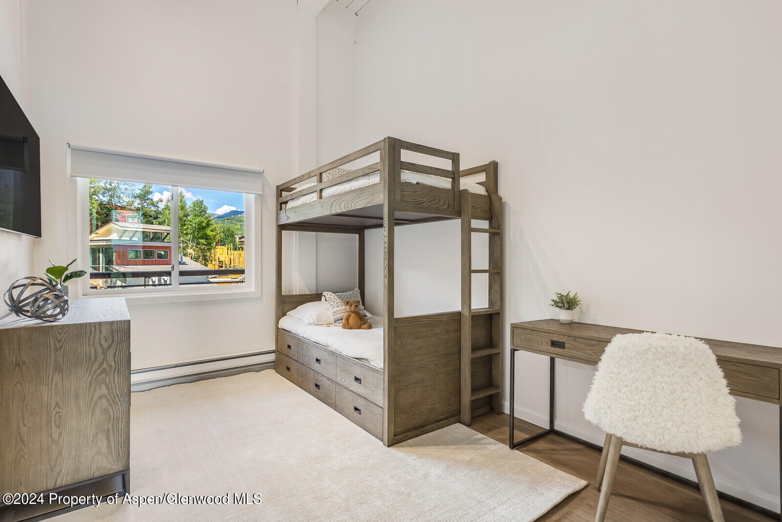 360 Wood Road, 301