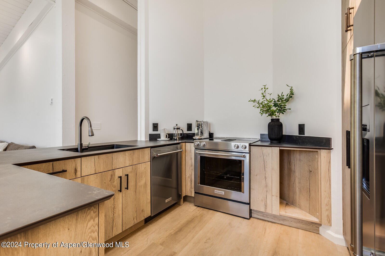 360 Wood Road, 301