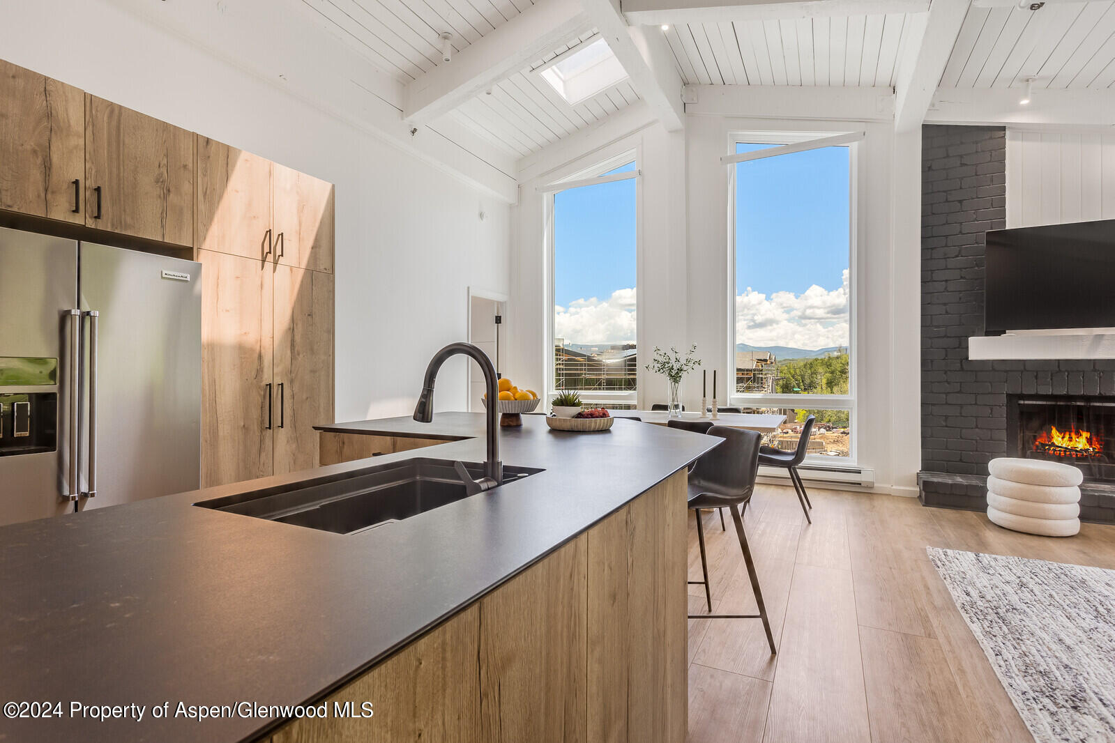 360 Wood Road, 301
