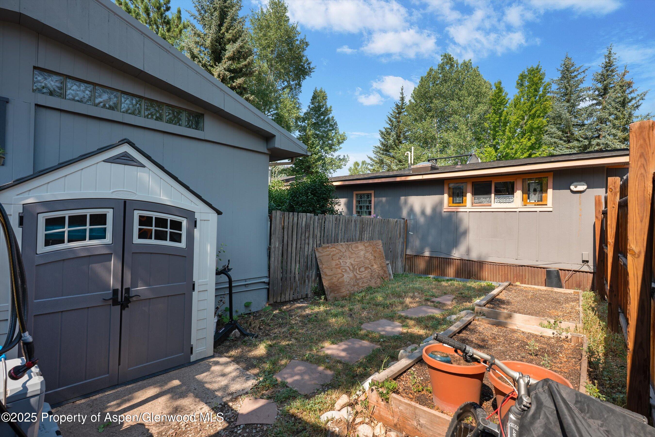306 Oak Lane
