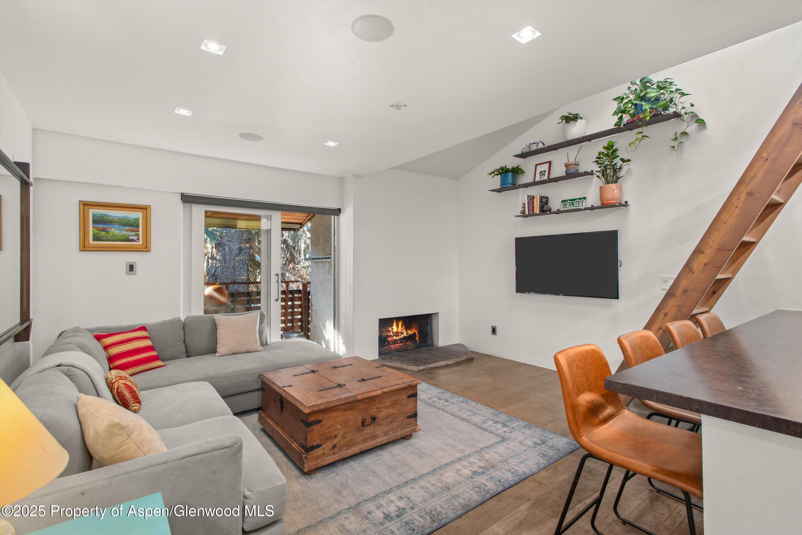 910 W Hallam Street Unit 11