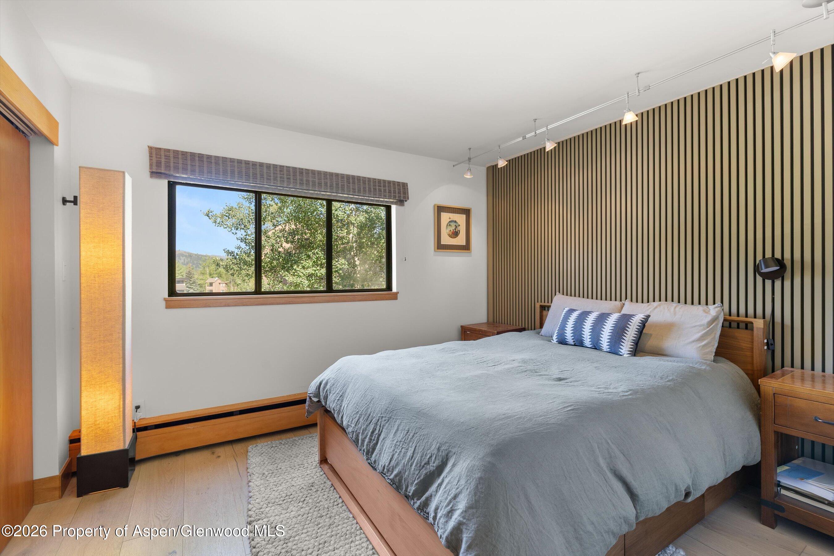 1221 Vine Street 1221