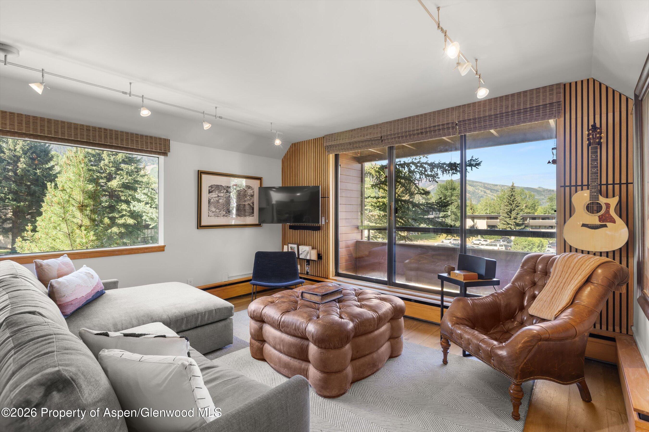 1221 Vine Street 1221