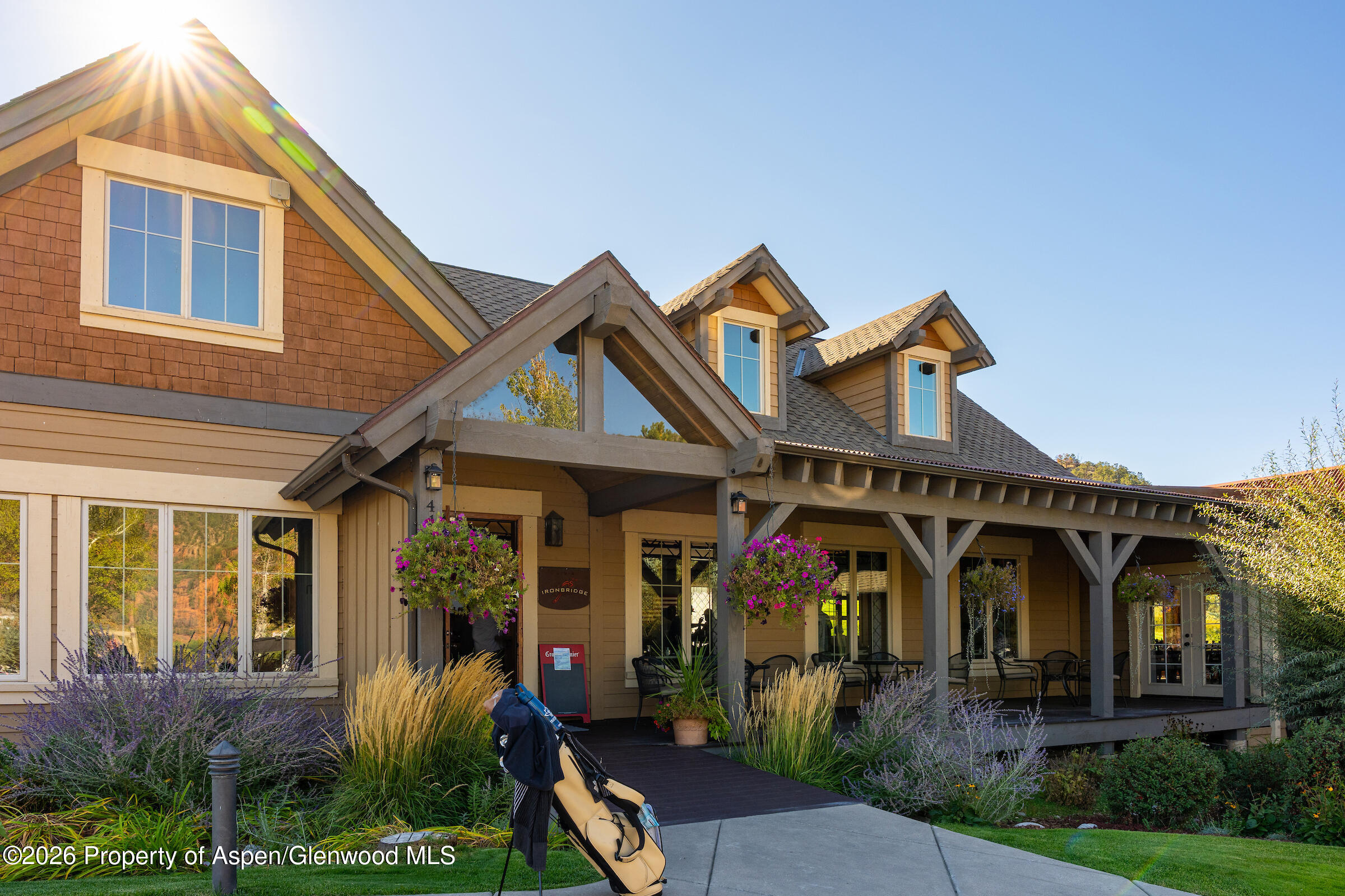 206 River Vista