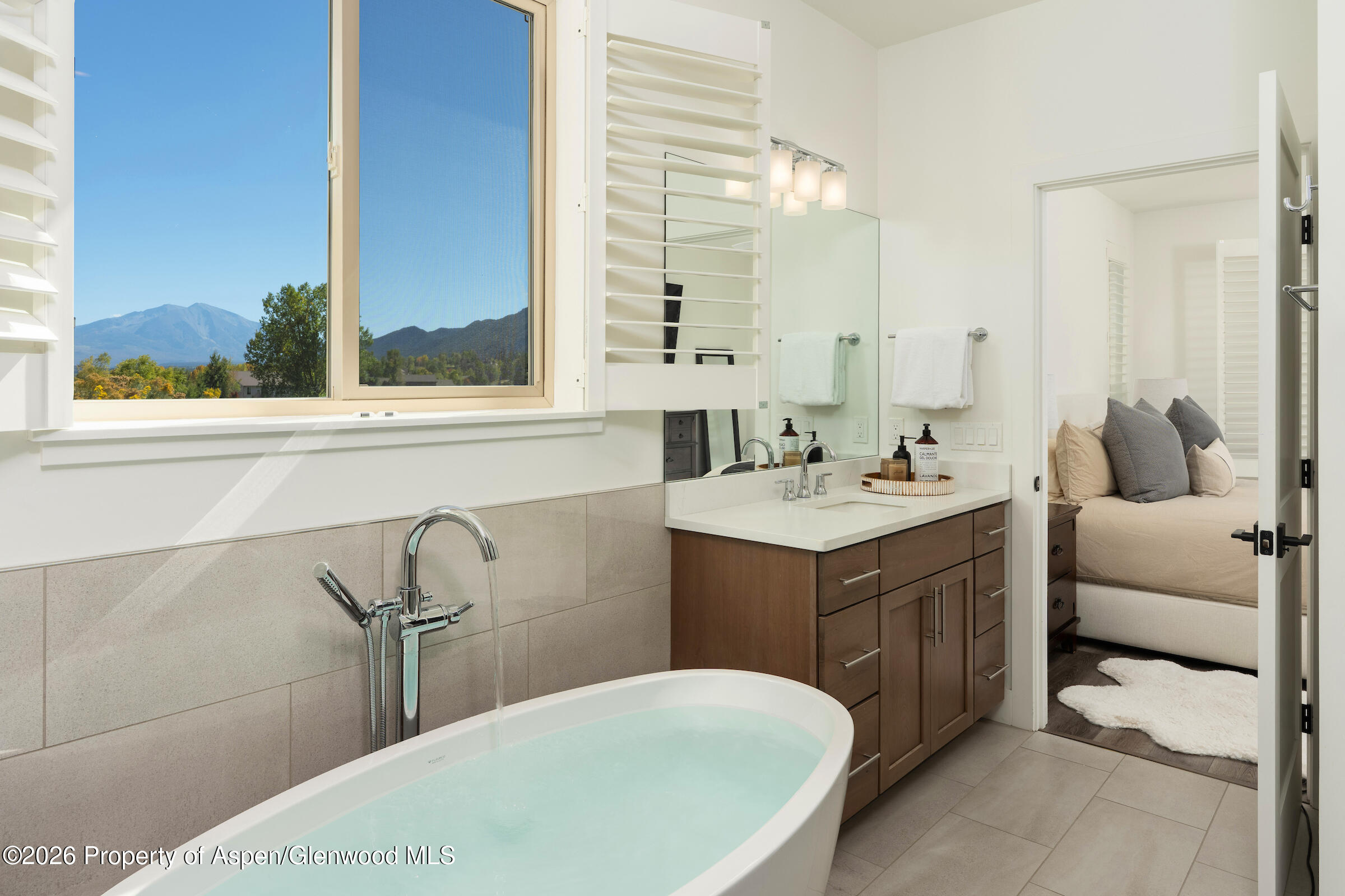 206 River Vista