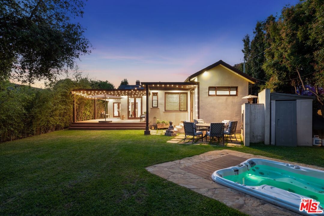 1122 San Vicente Blvd