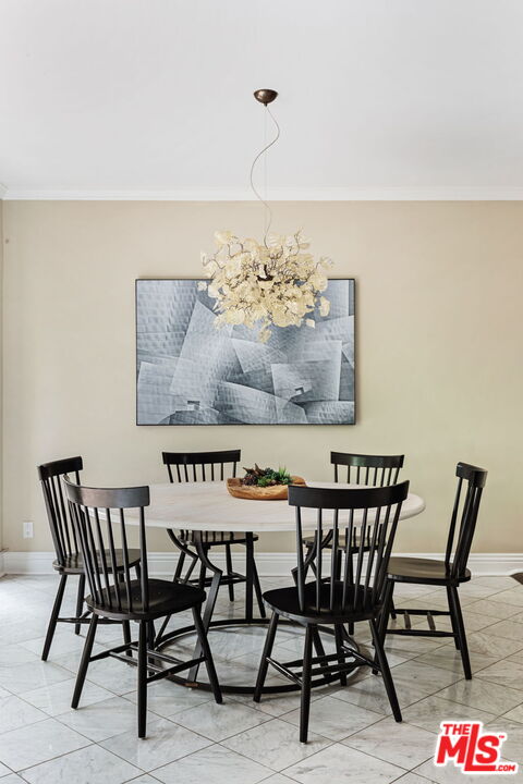 1124 N Kings Rd Unit: 202