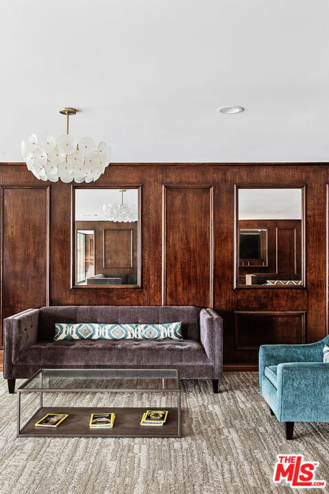 1124 N Kings Rd Unit: 202