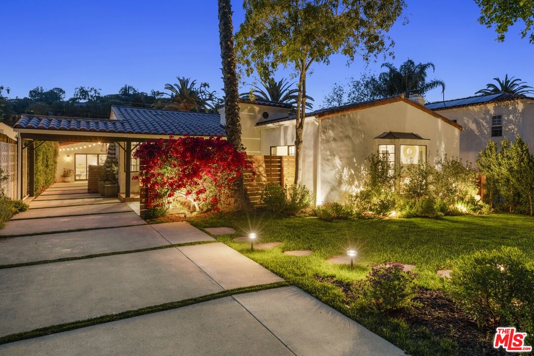 3371 Bennett Dr