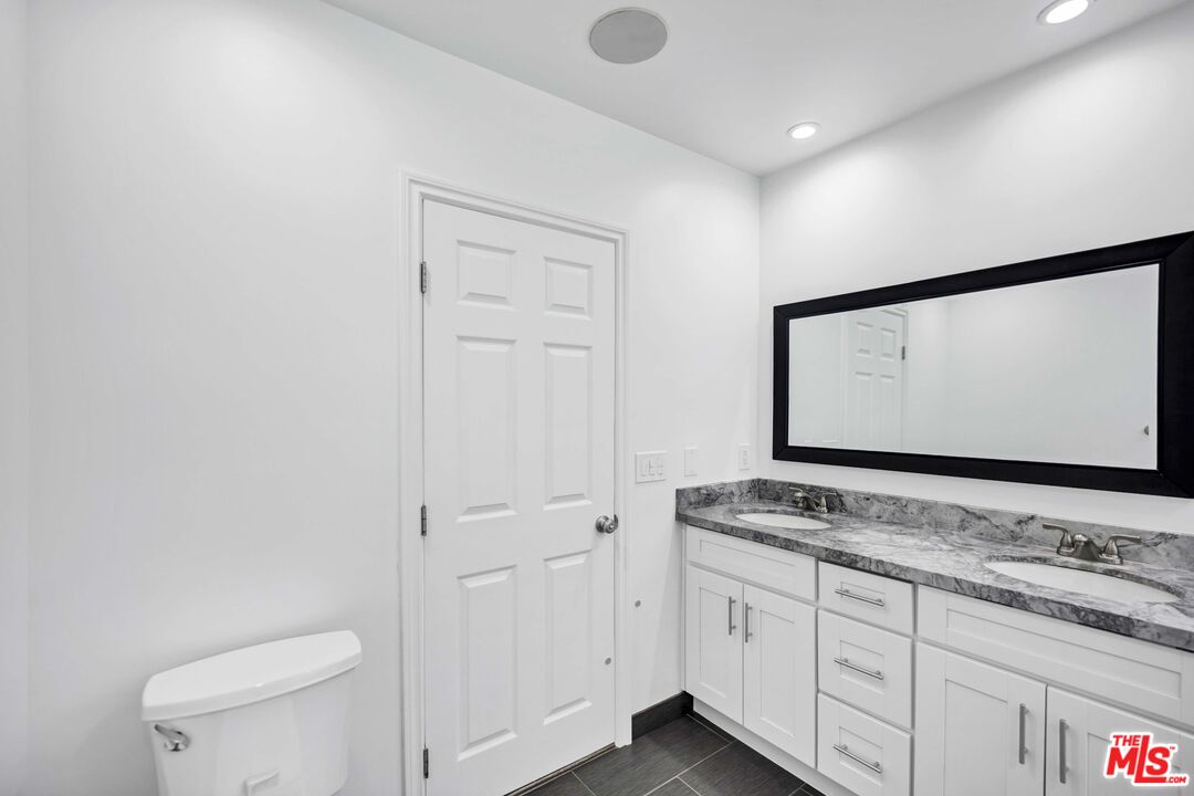 23046 Leonora Dr