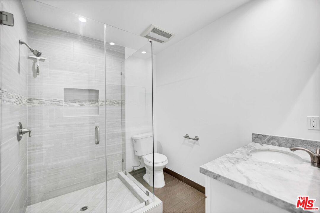 23046 Leonora Dr