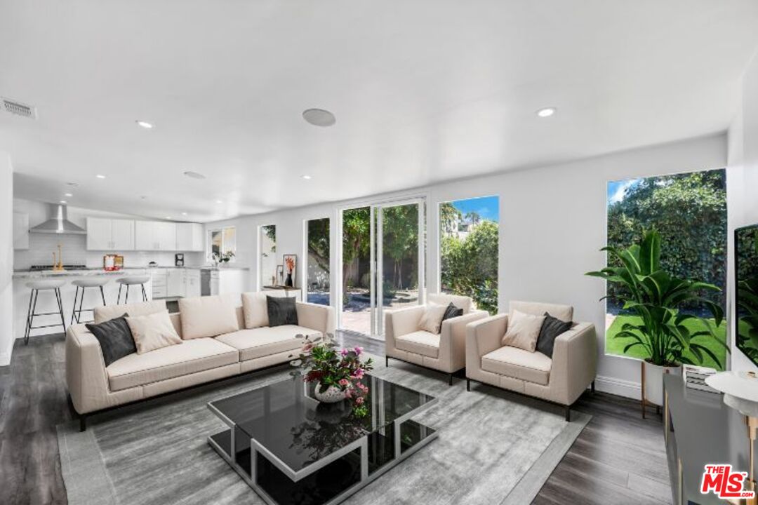 23046 Leonora Dr