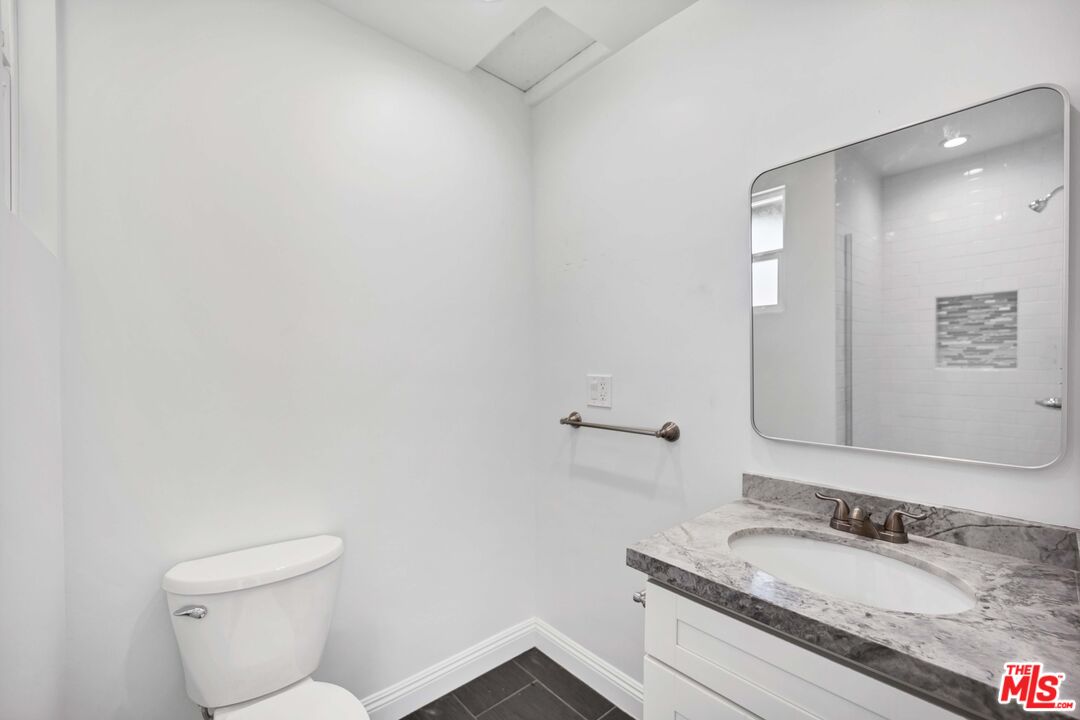 23046 Leonora Dr
