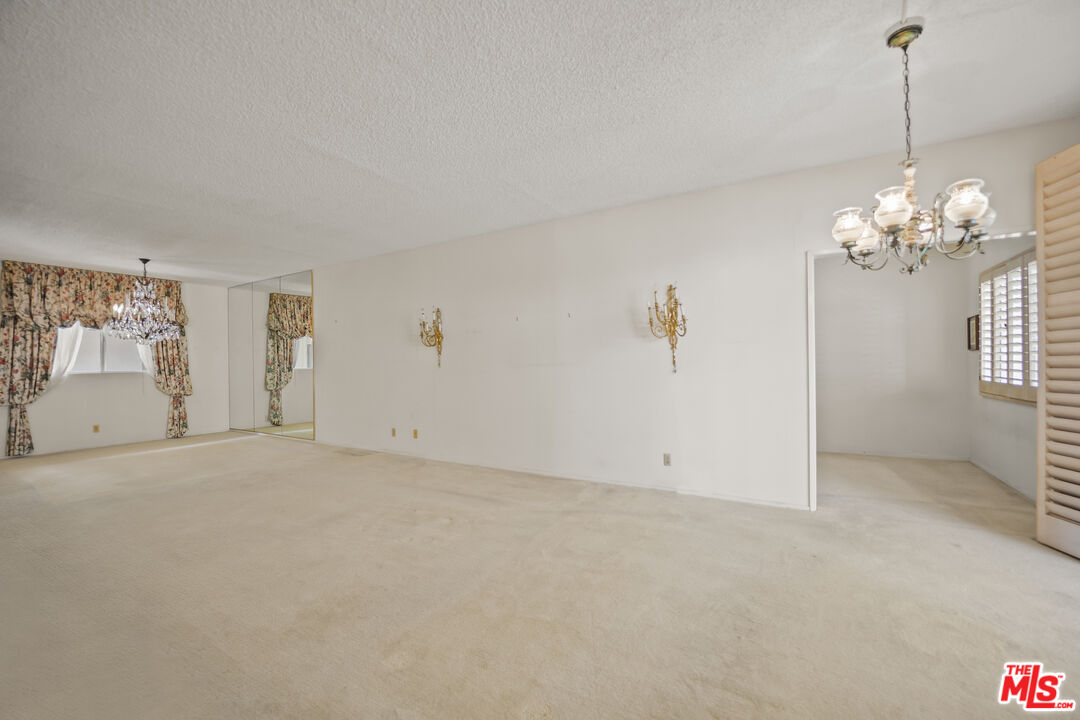 1818 Pelham Ave Unit: 205