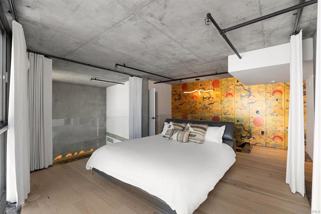 1780 Kettner Blvd 305