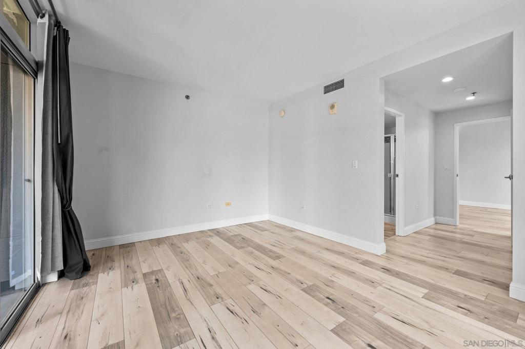 425 W W Beech St 804