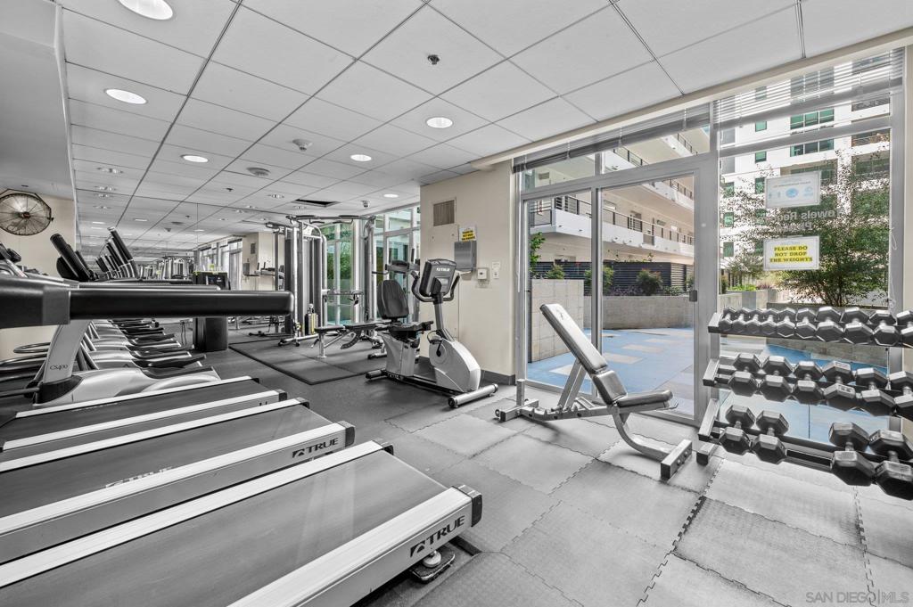 425 W W Beech St 804