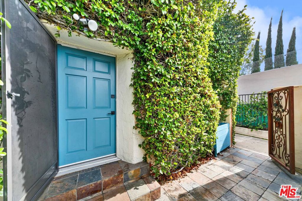 524 N San Vicente Boulevard