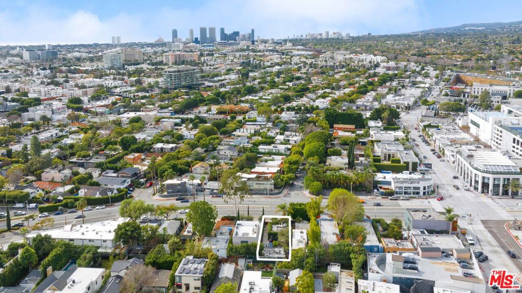 524 N San Vicente Boulevard