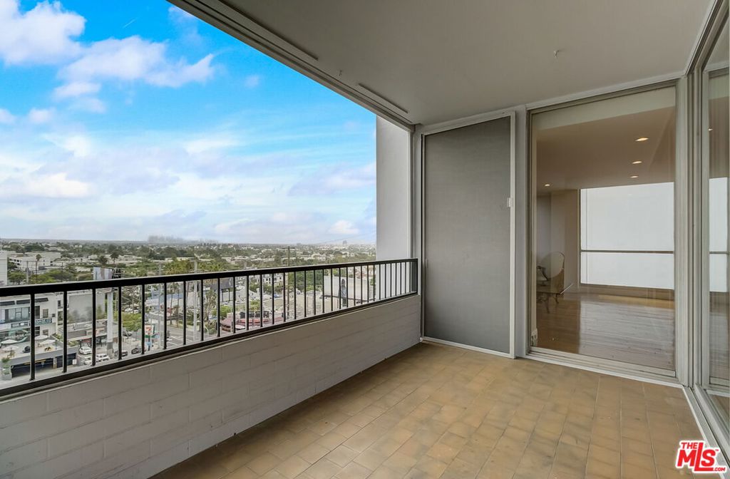 1100 Alta Loma Road 804