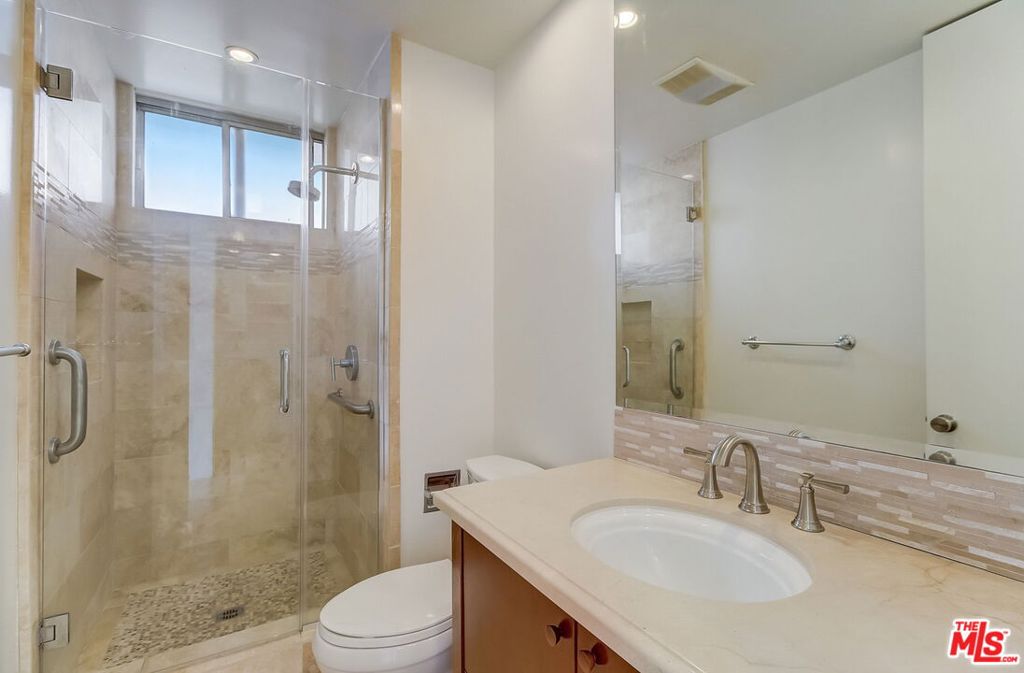 1100 Alta Loma Road 804