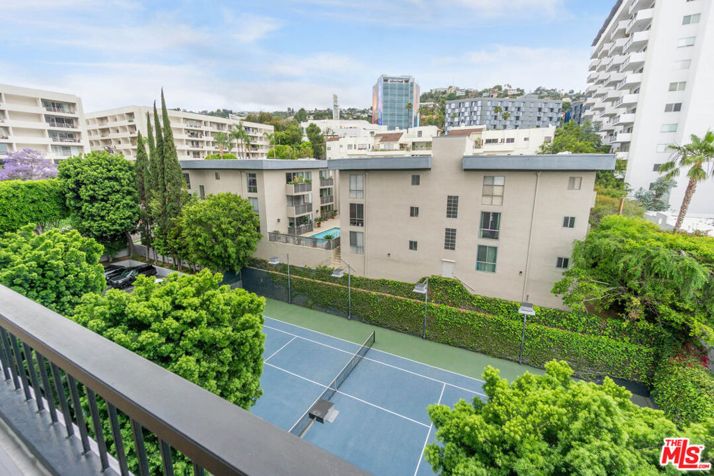 1100 Alta Loma Road 804