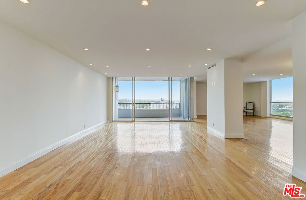 1100 Alta Loma Road 804