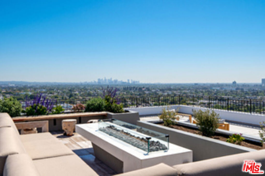 1100 Alta Loma Road 804