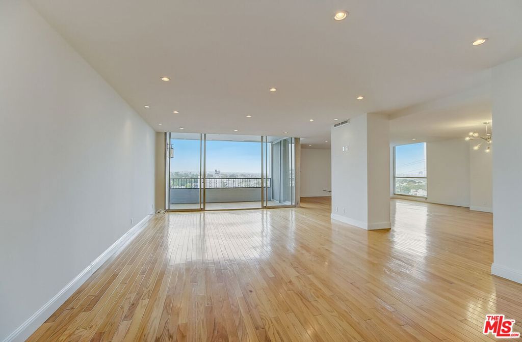 1100 Alta Loma Road 804