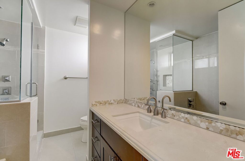 1100 Alta Loma Road 804