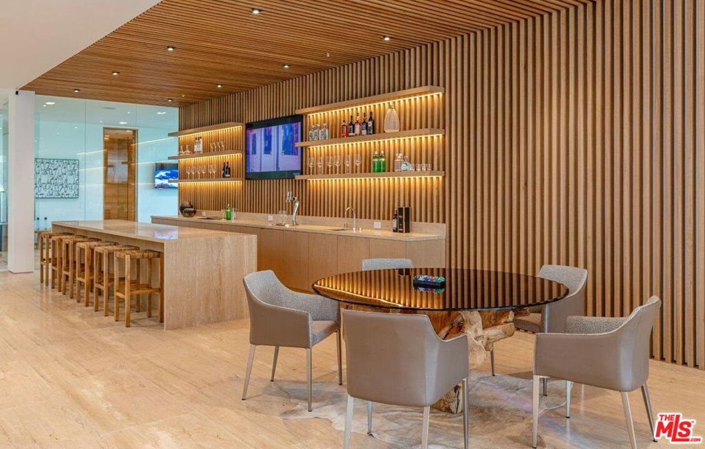 1274 LAGO VISTA Drive