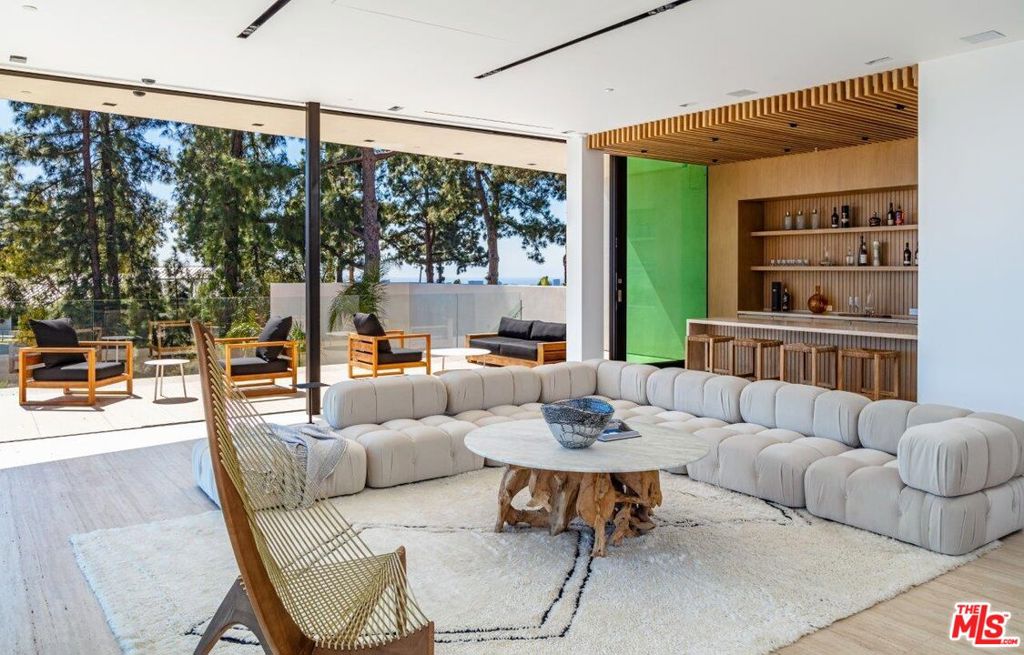 1274 LAGO VISTA Drive